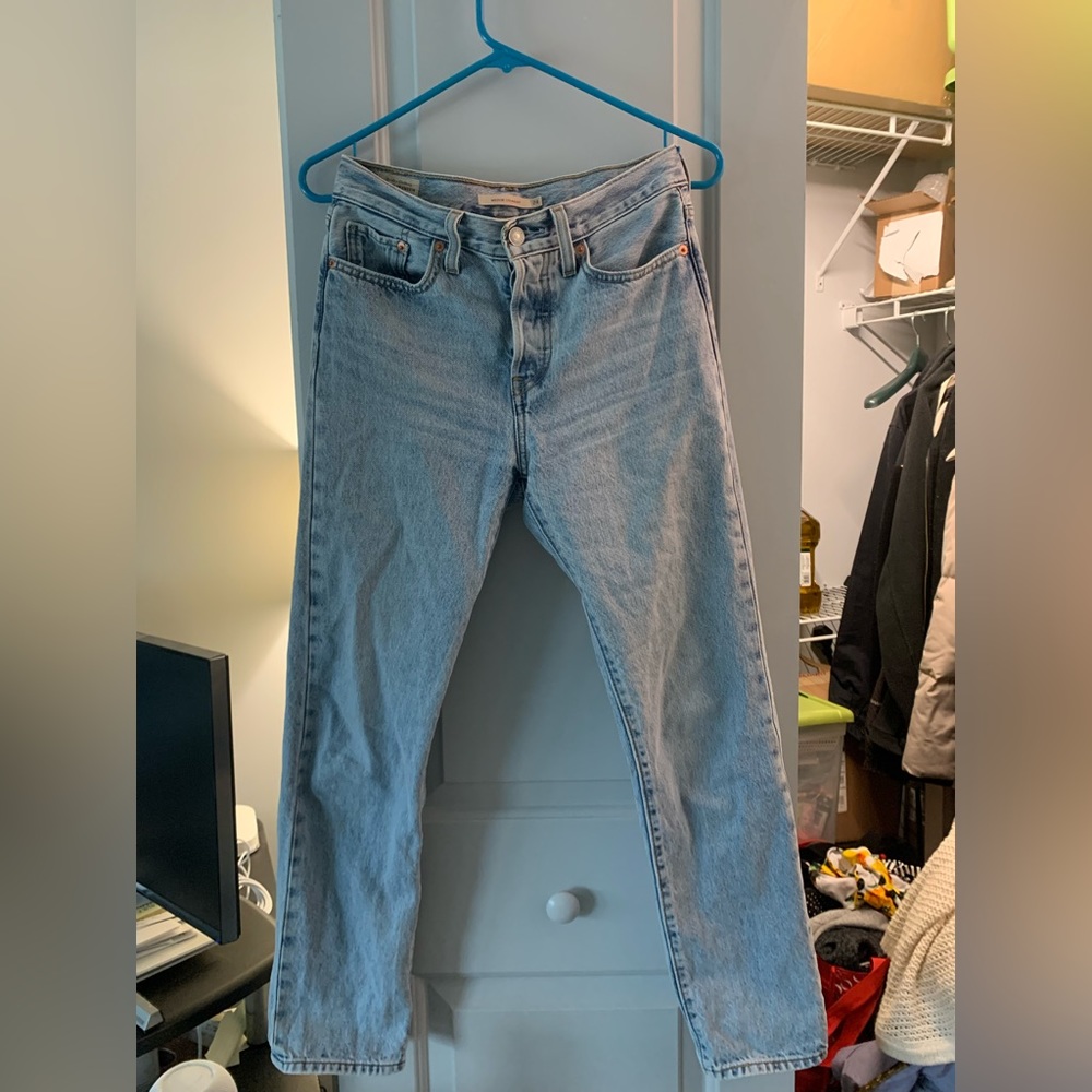 Levi’s Wedgie Straight Light Wash 24